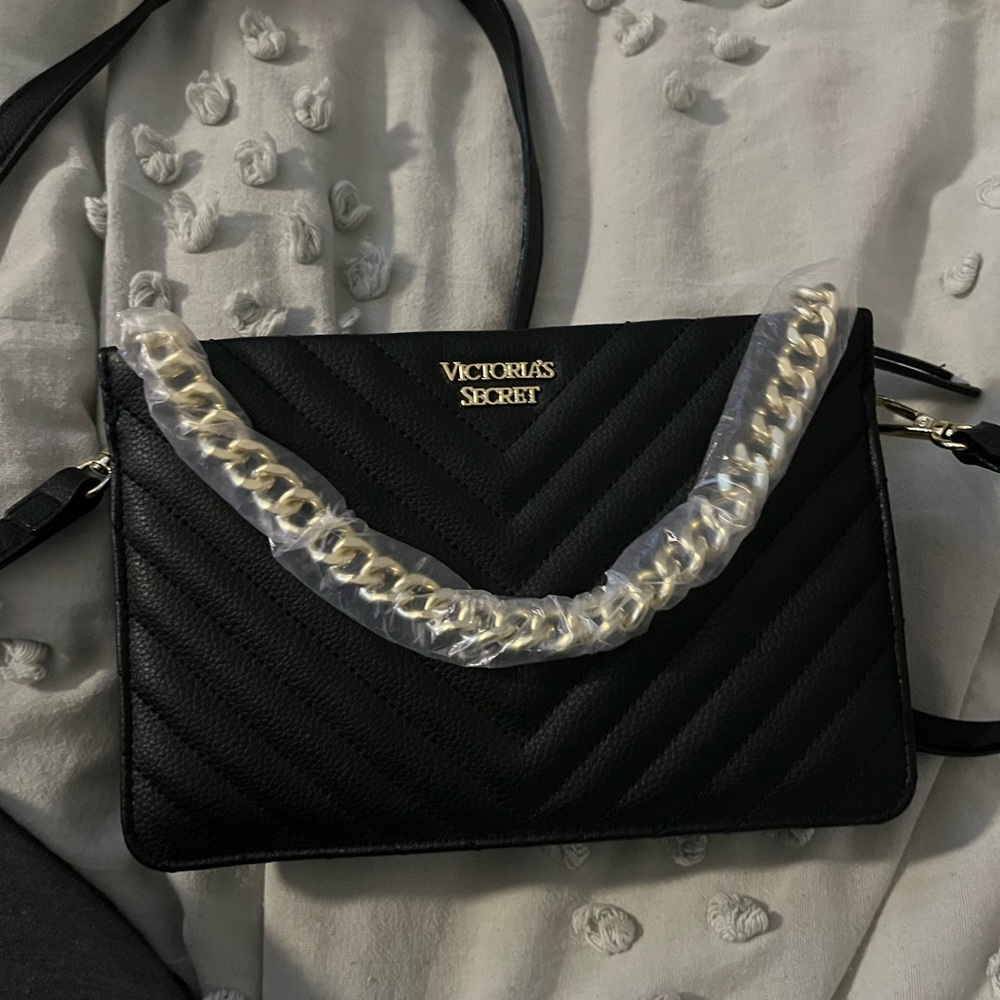VICTORIA SECRET BLACK PURSE 👜